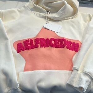Aelfric Eden Women's Cream and Pink Star Sweater